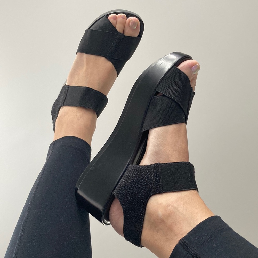 Robert Clergerie Black Platform Criss Cross Elastic Band Sandals 38.5 / 8